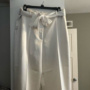 Club Monaco Satin Cropped Trouser, off white, size 10, new with tags, never worn